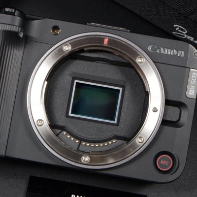 Canon EOS R50V