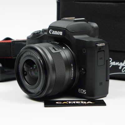 Canon EOS M50