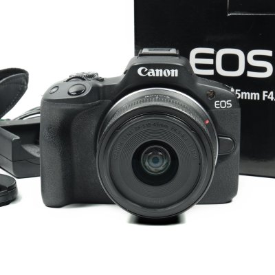 Canon EOS R50