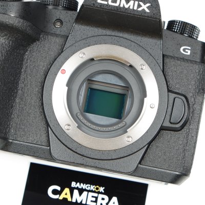 Lumix G90