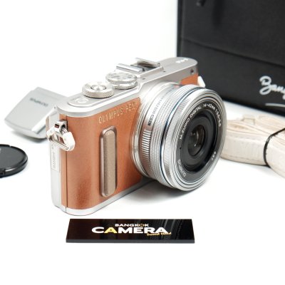 OLYMPUS EPL8