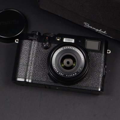 Fujifilm X100F