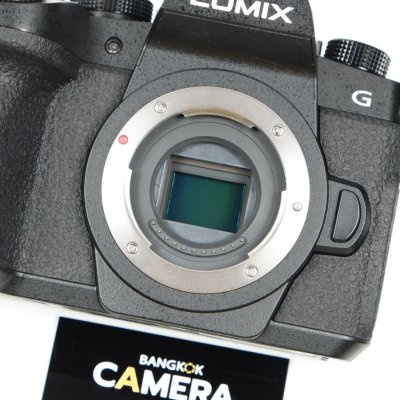 Lumix G90