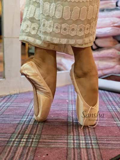 FITTING POINTE SHOES