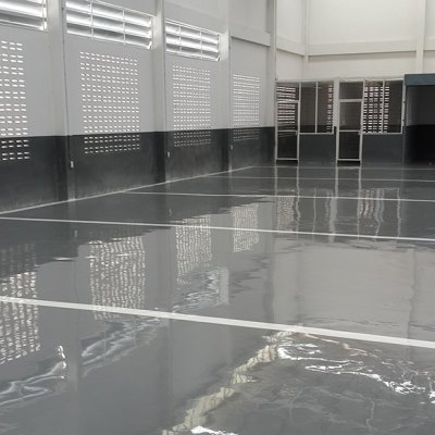 โชว์รูมรถยนต์นิสสัน จ.มหาสารคาม พื้น EPOXY SELF-LEVELING หนา 2 มม.  พื้นที่ 1800 ตรม.