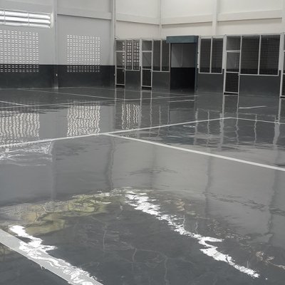 โชว์รูมรถยนต์นิสสัน จ.มหาสารคาม พื้น EPOXY SELF-LEVELING หนา 2 มม.  พื้นที่ 1800 ตรม.