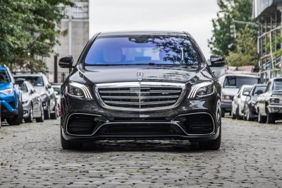 Mercedes-Benz S 560e