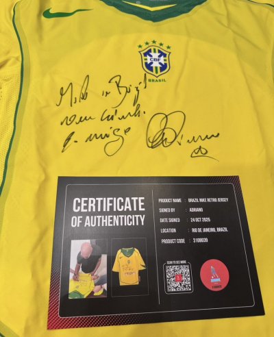 เสื้อ Nike Brazil 2004 Reissue Jersey Signed by ADRIANO ชิ้นเดียวในโลก