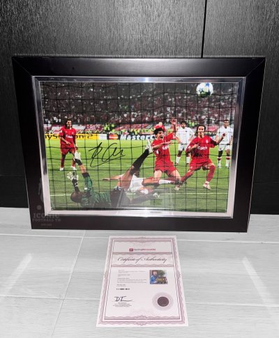 โปสเตอร์ Xabi Alonso Signed "Istanbul 2005" Poster