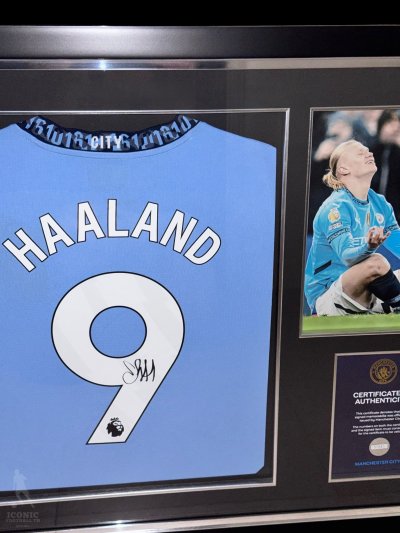เสื้อ Manchester City 24/25 พร้อมลายเซ็นสดจาก Erling Haaland