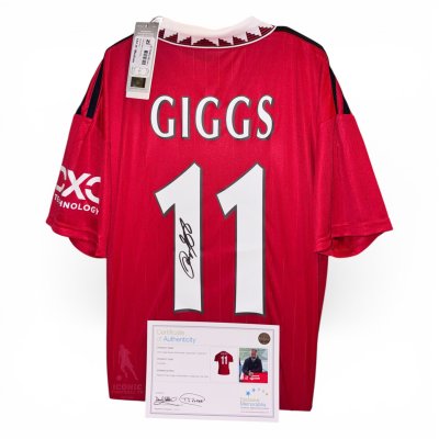เสื้อ Manchester United 22/23 พร้อม ลายเซ็นสด Ryan Giggs