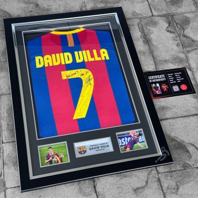 เสื้อ Barcelona Retro Signed by David Villa พร้อมข้อความพิเศษ เข้ากรอบ