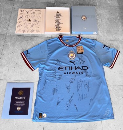 เสื้อ Manchester City 22/23 พร้อมลายเซ็นสดจาก นักเตะตัวหลัก 14 คน