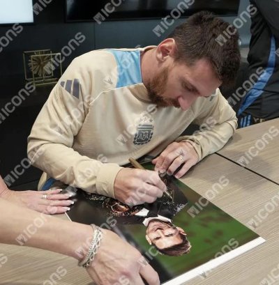 โปสเตอร์ Lionel Messi "Ballon Dor Winner" ใบ COA icons.com