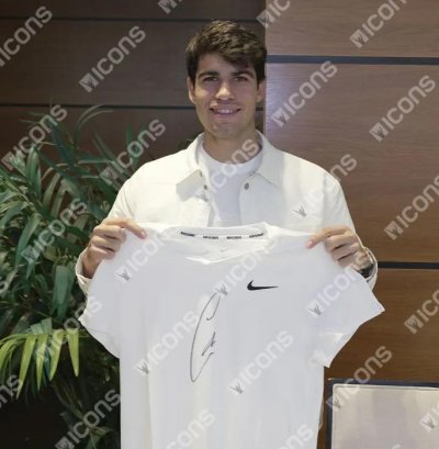 Duo Signed Shirt & Poster Carlos Alcaraz