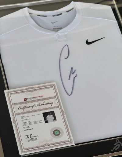 Duo Signed Shirt & Poster Carlos Alcaraz