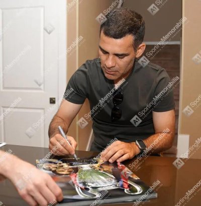 โปสเตอร์ Rafael Márquez ลายเซ็นสด UEFA Champions League Winner 2009