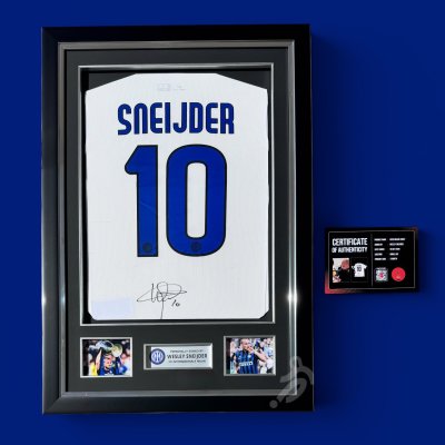 เสื้อ Wesley Sneijder Inter Milan 2011 เข้ากรอบ พร้อมลายเซ็นสด