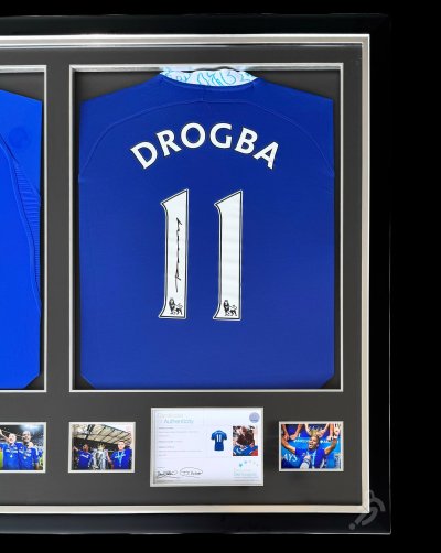 เสื้อ Chelsea 21/22 Retro พร้อม ลายเซ็นสด Didier Drogba + John Terry