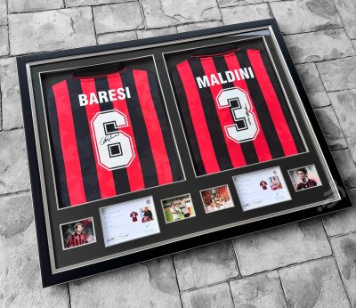 เสื้อ AC Milan Retro พร้อม ลายเซ็นสด Baresi+Maldini เข้ากรอบคู่
