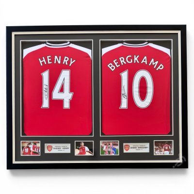 เสื้อ Arsenal 24/25 พร้อม ลายเซ็นสด Henry+Bergkamp เข้ากรอบคู่