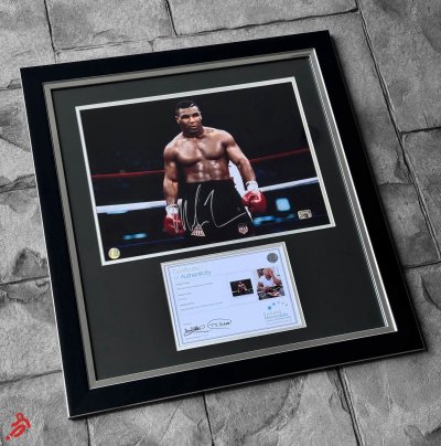 โปสเตอร์ Mike Tyson Signed Photo