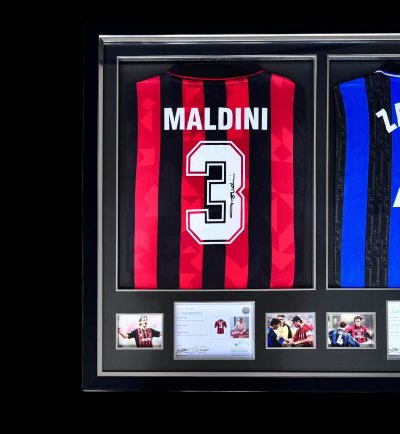 เสื้อ AC Milan + Inter Milan Retro พร้อม ลายเซ็นสด Maldini+Zanetti เข้ากรอบคู่ Exclusive Memorabilia
