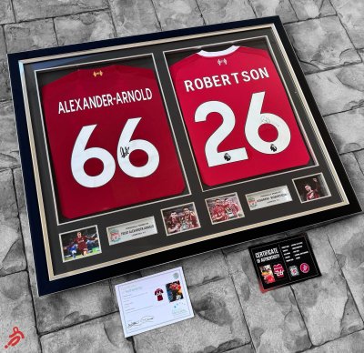 เสื้อ Liverpool 19/20+25/26 พร้อม ลายเซ็นสด TAA+Robertson เข้ากรอบคู่