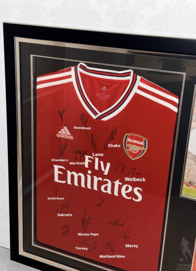 เสื้อ Arsenal official ฤดูกาล 2019/20 พร้อม ลายเซ็นสดนักเตะชุดใหญ่