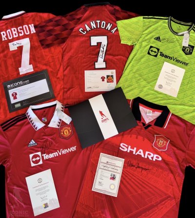 กล่องสุ่ม Iconic Football UNITED LEGENDS Box V.2