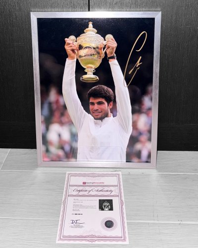 โปสเตอร์ Carlos Alcaraz Signed Photo "Wimbledon"
