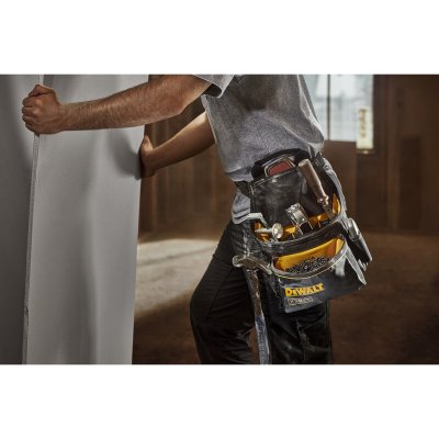 กระเป๋าคาดเอวใส่เครื่องมือ แบบช่องเดียว DEWALT รุ่น DWST40101-1