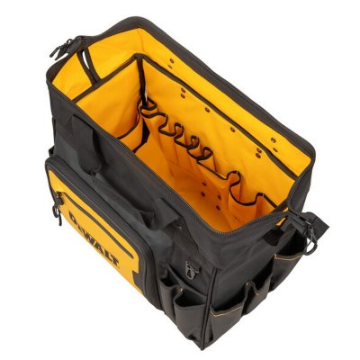 กระเป๋าล้อลากใส่เครื่องมือ DEWALT ขนาด 18 นิ้ว รุ่น DWST60107-1