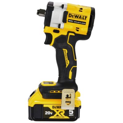 บล็อกกระแทกไร้สาย ไร้แปรงถ่าน DEWALT 1/2″ 406Nm 20V Max พร้อมแบตเตอรี่ 5.0Ah รุ่น DCF921P1-B1