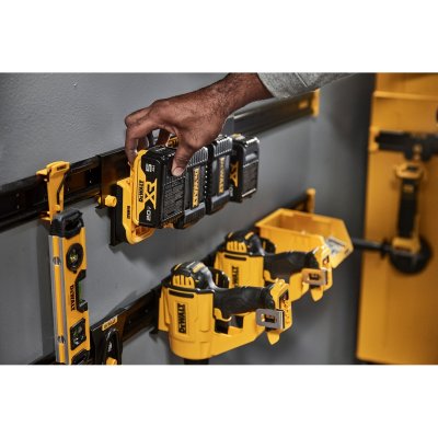 รางยึดแบตเตอรี่ DEWALT รุ่น DWST82819