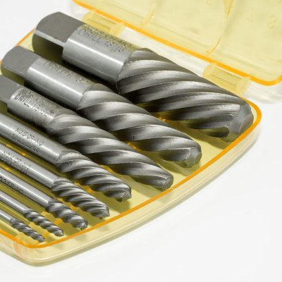 ชุดถอนเกลียวซ้าย 8 ชิ้น M3-M32 FORCE รุ่น 63006