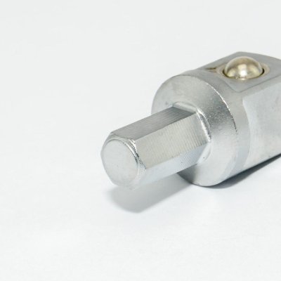 อแดปเตอร์ FORCE 5/16"HEX-1/2"SQ L30มม. รุ่น 8095430