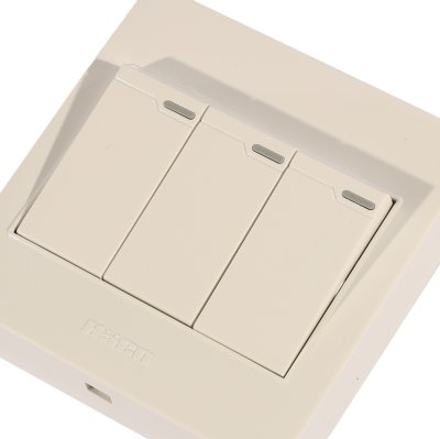 สวิตช์ไฟทางเดียว HACO 3 ช่อง 16A 250V รุ่น M3N-S31