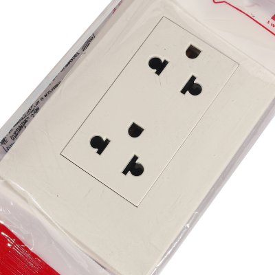 เต้ารับ HACO 3 ขา 2 ช่อง พร้อมแผงหน้ากาก รุ่น IC-E20