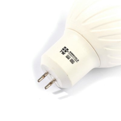 หลอดไฟ LED GU5.3/MR16 หรี่ได้ แสงนวล HI-TEK รุ่น H271-0045 (7W)