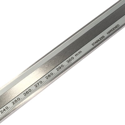 เวอร์เนียร์แบบเข็ม INSIZE 0-300MM G0.02 รุ่น 1312-300A