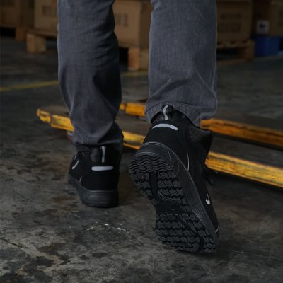 รองเท้านิรภัยหุ้มข้อ SAFETY JOGGER รุ่น FUJI ระดับ S3S สีดำ ขนาด 37-46
