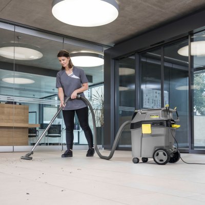 เครื่องดูดฝุ่นน้ำและแห้ง KARCHER รุ่น NT40/1APL