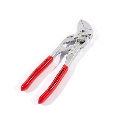 ประแจคีมท่อเหลี่ยม ด้ามพลาสติก KNIPEX 125 มม. รุ่น K521-8603125