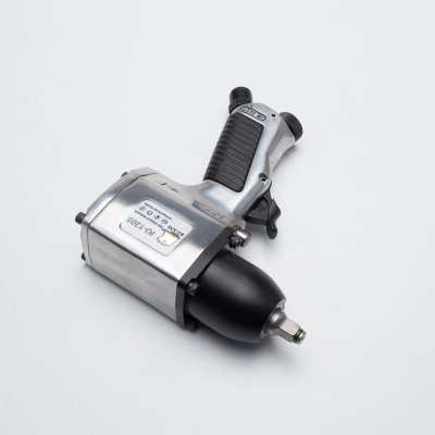 บล๊อกลม KUANI 3/8" PIN CLUTCH รุ่น KI-1305