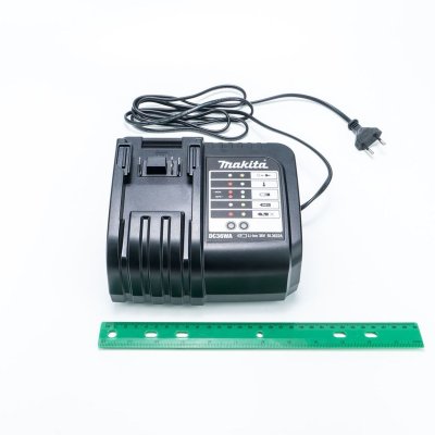 แท่นชาร์จแบตเตอรี่ 36V MAKITA รุ่น DC36WA