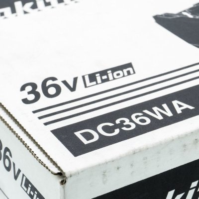 แท่นชาร์จแบตเตอรี่ 36V MAKITA รุ่น DC36WA