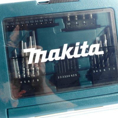 ชุดดอกสว่านและดอกไขควงรวม 33 ชิ้น MAKITA รุ่น B-49389 (กล่องแท็บเล็ต)