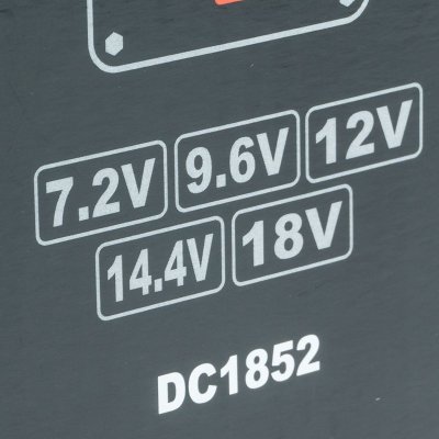 แท่นชาร์จ MAKITA รุ่น DC-1852 สีดำ (FOR MT-065)