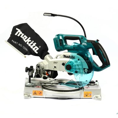 แท่นตัดสไลด์องศาไร้สาย MAKITA 18V 6-1/2 นิ้ว ไม่รวมแบต รุ่น DLS600Z